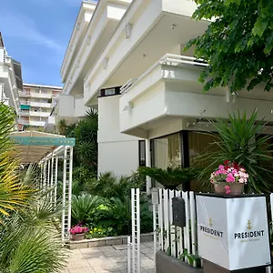 **** Hotel President - Vintage In Centro Italy