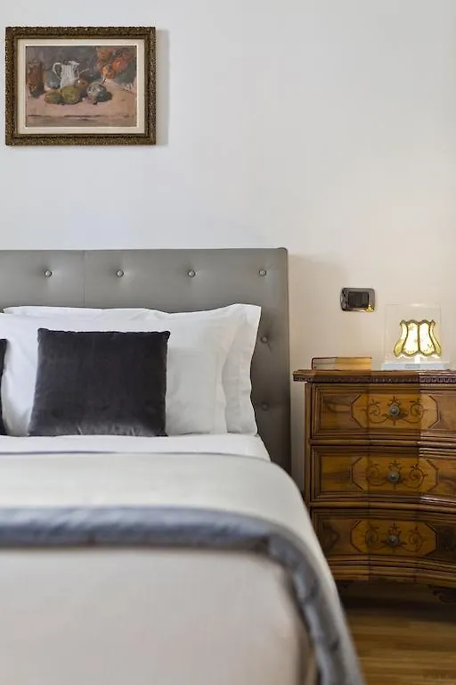 Garibaldi Suites Piazza Di Spagna Ρώμη Ιταλία